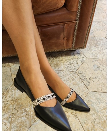 NEMONIC 2424 BAILARINA PIEL NEGRA PUNTA FINA.