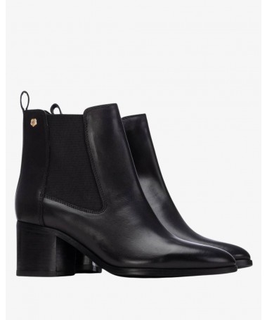 CARMELA 162715 BOTIN PIEL NEGRO.