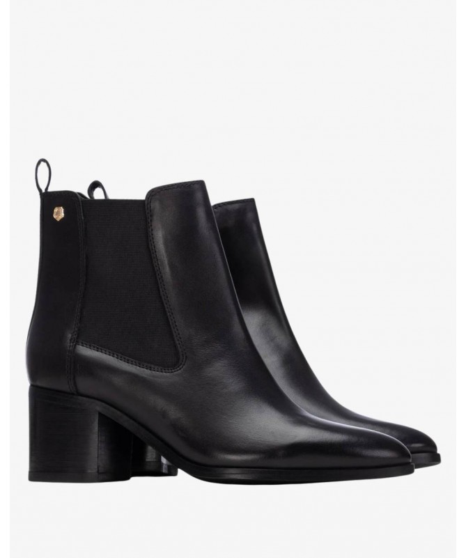 CARMELA 162715 BOTIN PIEL NEGRO.