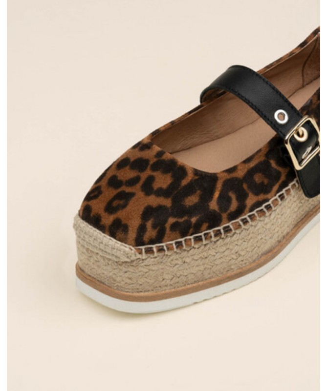 GAIMO MERCEDES MODELO IRENE BROWN + LEOPARDO.